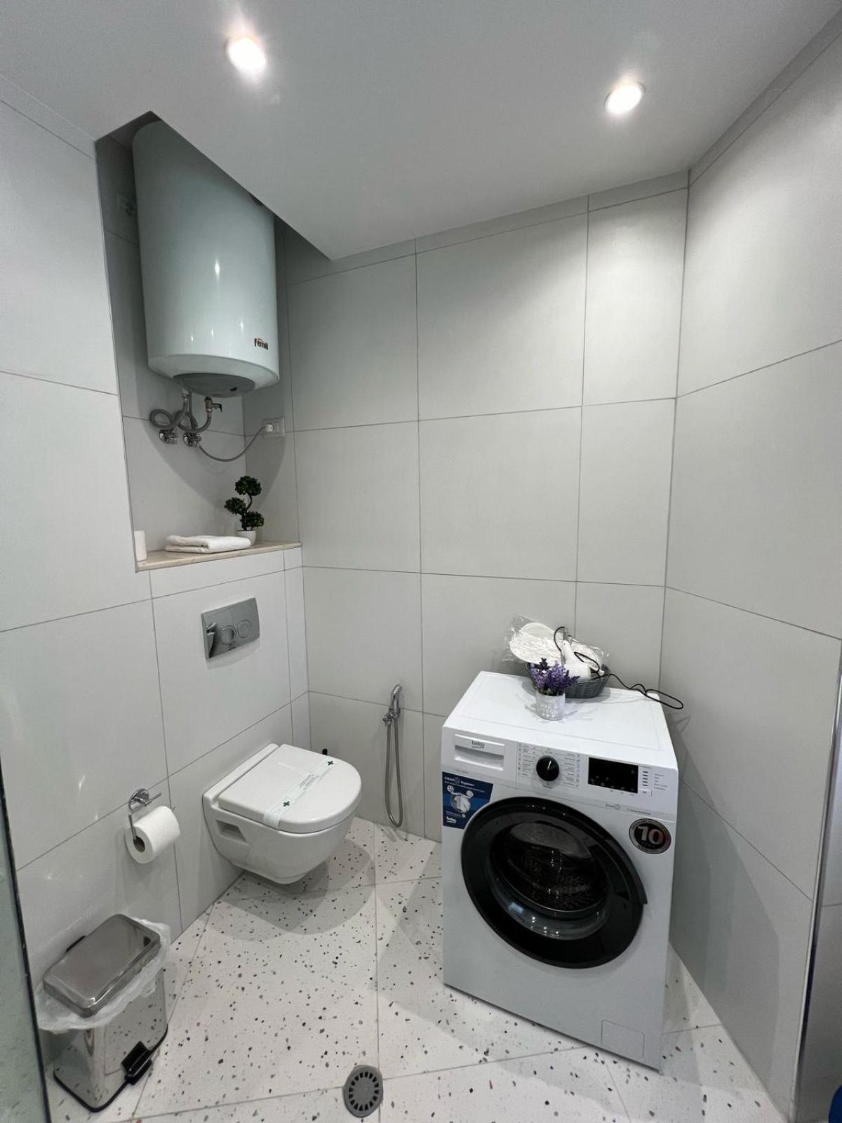 Apartamento Metropolitan Charm: Cozy 1Br In 7Min To Skanderbeg Tirana Exterior foto