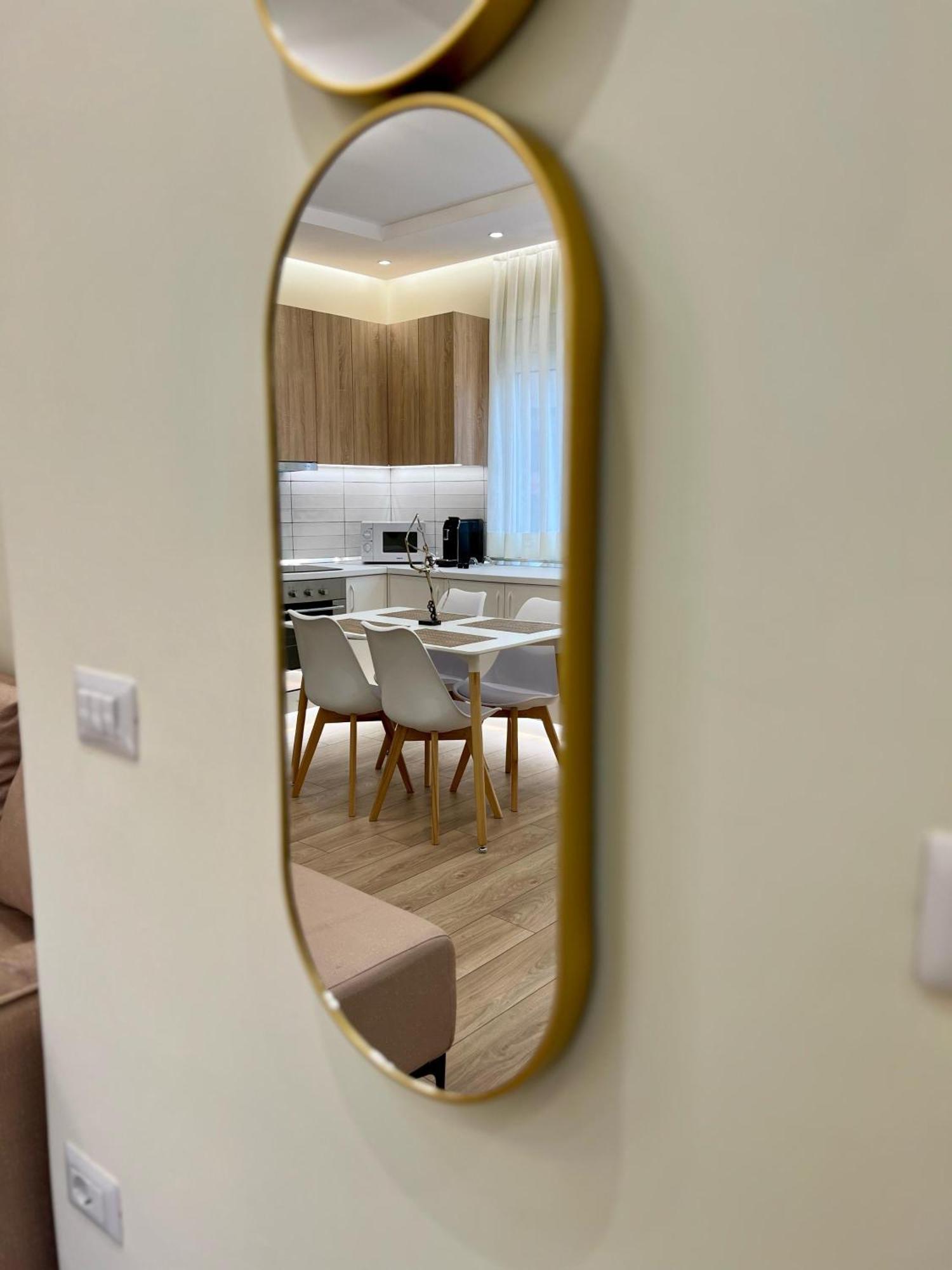 Apartamento Metropolitan Charm: Cozy 1Br In 7Min To Skanderbeg Tirana Exterior foto