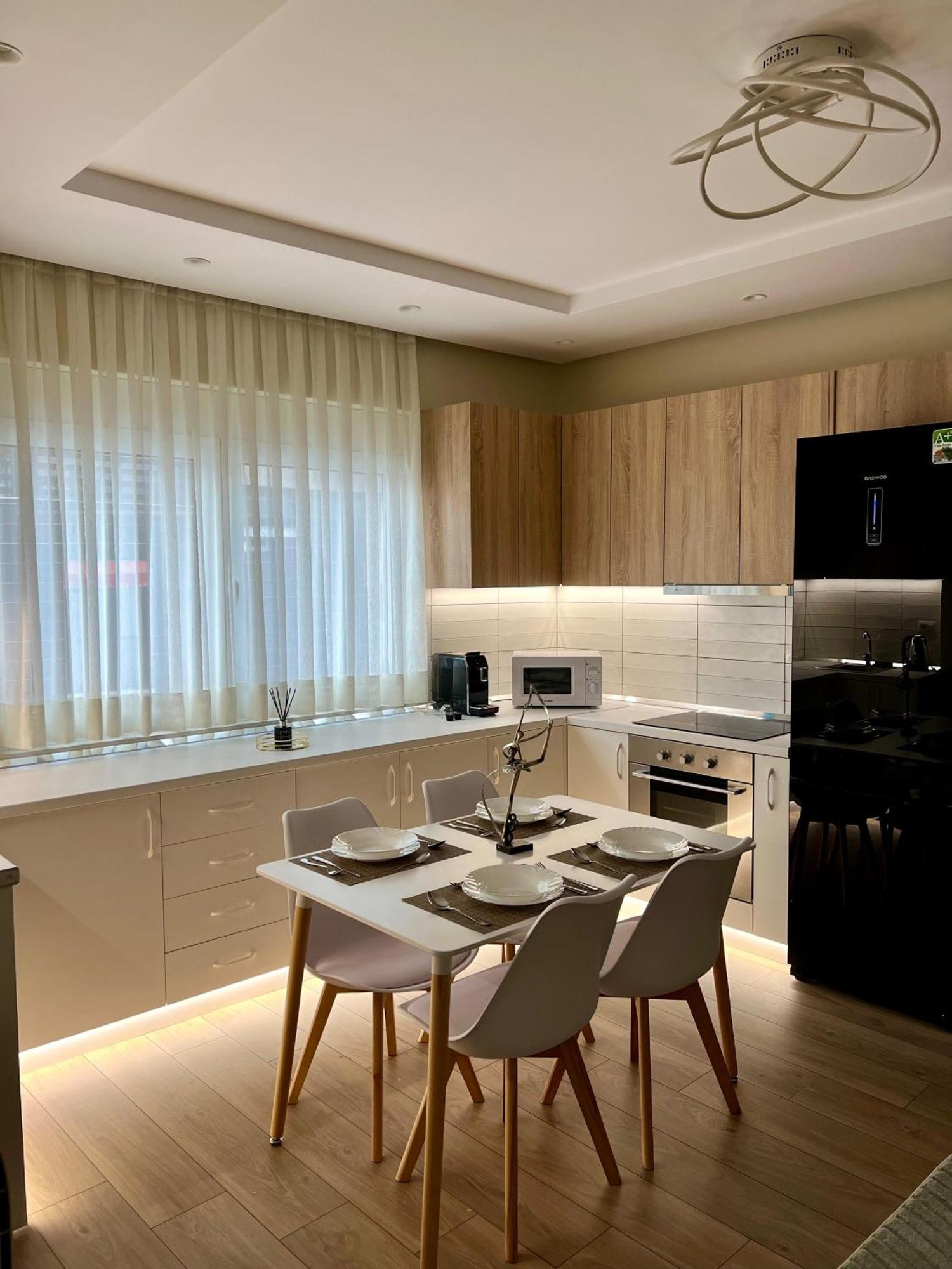 Apartamento Metropolitan Charm: Cozy 1Br In 7Min To Skanderbeg Tirana Exterior foto